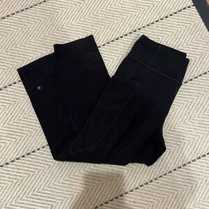 Athleta Girl Capri leggings with pockets